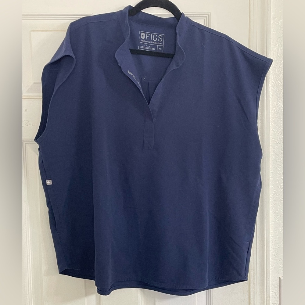 Figs Rafaela Oversized Scrub Top- XL